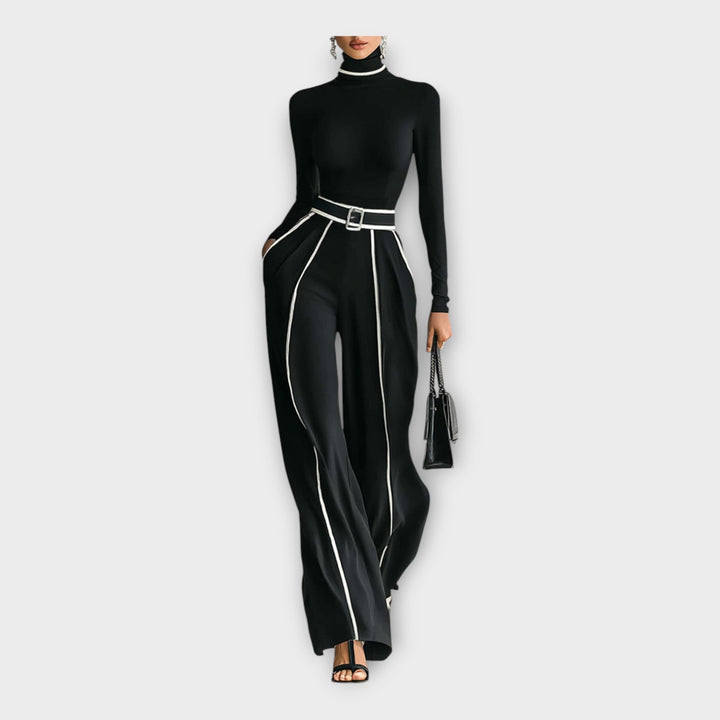 Salopetă elegantă cu estetică minimalistă