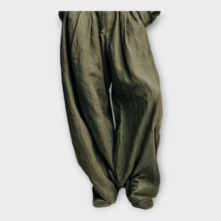 Cămașă și pantaloni cu eleganță fără efort